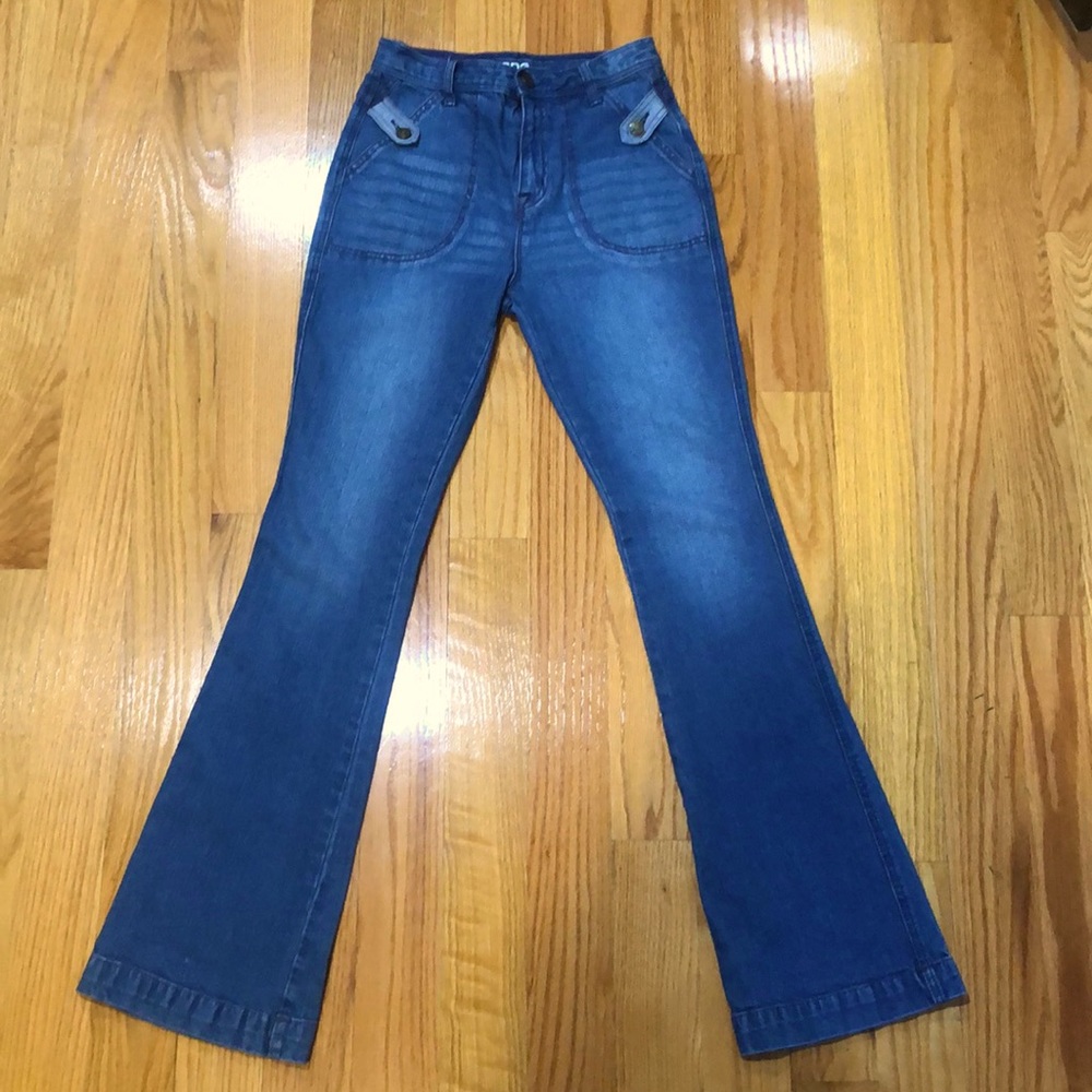 Urban Outfitters l BDG High Waist Flare Jeans Size 26